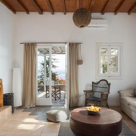 Bougainvillea Comfort Mykonos * カラファティス