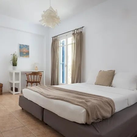 Bougainvillea Comfort Mykonos カラファティス